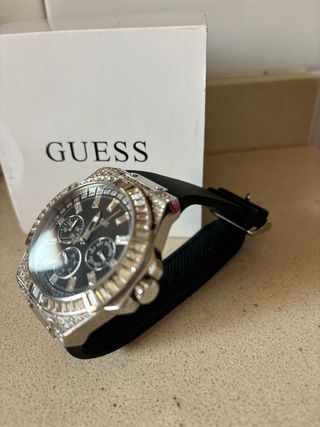 Reloj Guess Hombre Negro y Plateado