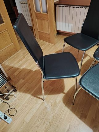 4 Sillas Comedor/Oficina Negras