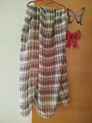 Fular a cuadros con flecos