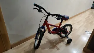 Bicicleta infantil 14 roja y azul