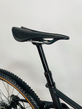 Megamo Track R120 10 LTD Taglia L ¡Reestreno!