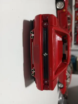 Ferrari F512M Testarossa 1/18 Hot Wheels