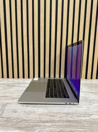 MacBook Pro 15" 2016 i7 16gb 1tb SSD