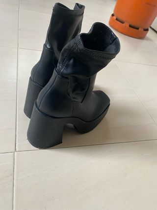 Botas negras plataforma tacón cuadrado