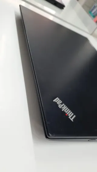 Lenovo ThinkPad 2.7 GHz Intel Core i5-7300U