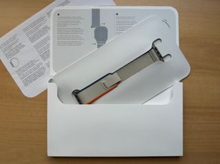 Apple Watch ULTRA 49mm Orange/Beige Trail Loop S/M