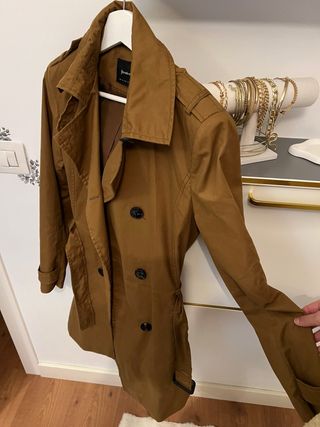 Gabardina Stradivarius Marrón Talla M