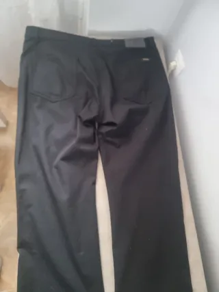 Pantalón vaquero negro hombre