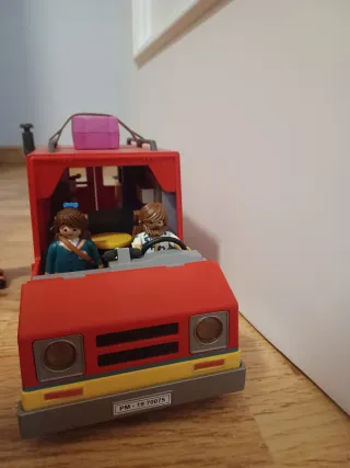 Playmobil Food Truck Del's  sin caja.