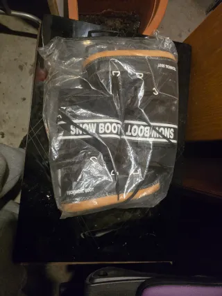 Scarponi da Neve Neri