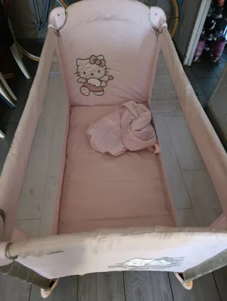 Cuna de viaje Hello Kitty