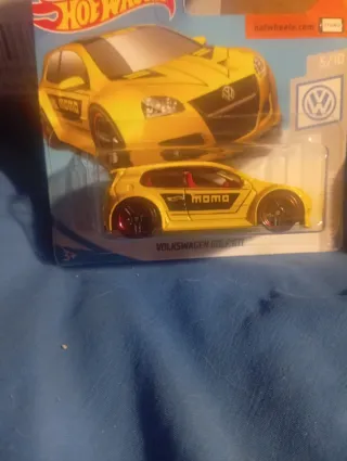 Coche Hot Wheels VW Golf Amarillo