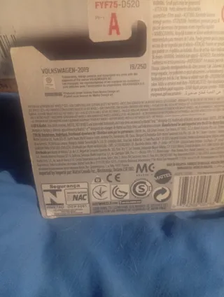 Coche Hot Wheels VW Golf Amarillo