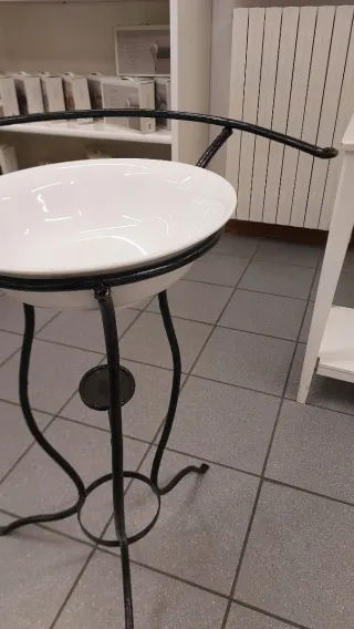 Lavabo in ferro battuto fatto a mano