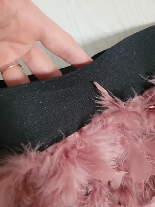 Falda de fiesta con plumas