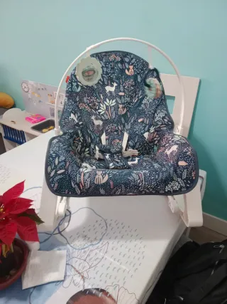 Hamaca Fisher-Price con arco de juegos