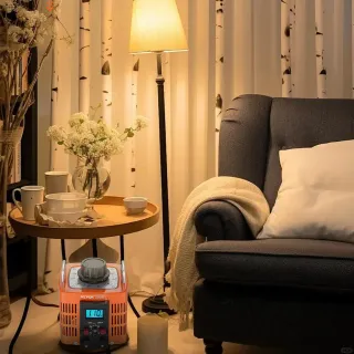 Trasformatore tensione 2000VA 6,6 Amp Regolatore