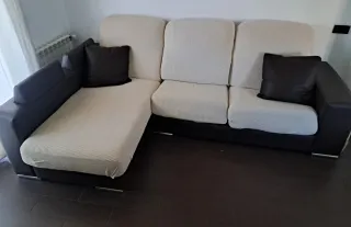 Sofá Chaiselongue Marrón y Rojo