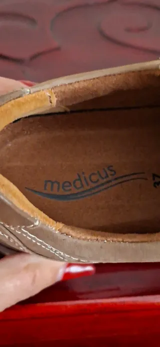 Zapatillas urbanas de mujer, talla 37.