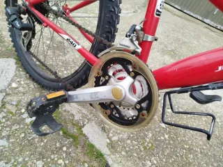 Bicicleta infantil roja