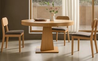 MESA DE COMEDOR EXTENSIBLE ART608