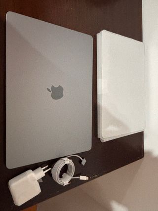 Apple MacBook Air M3 Gris Espacial