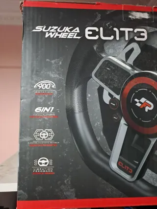 Volante con pedali e leva cambio