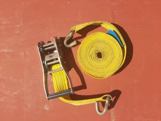 Correa de amarre con carraca