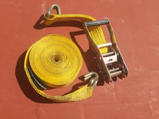 Correa de amarre con carraca