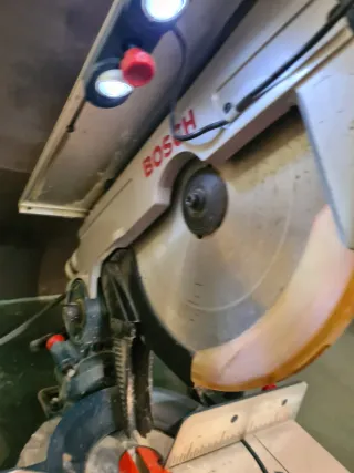 2 Ingletadora Bosch + 9 discos+ maquina piezas