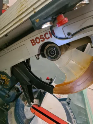 2 Ingletadora Bosch + 9 discos+ maquina piezas