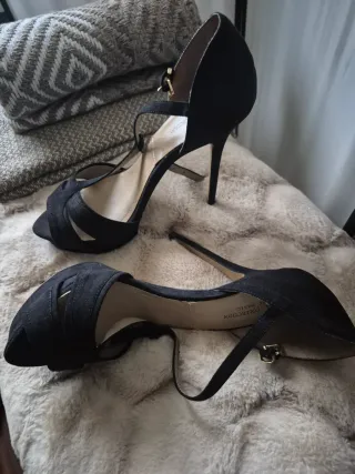 Tacones Zara negros