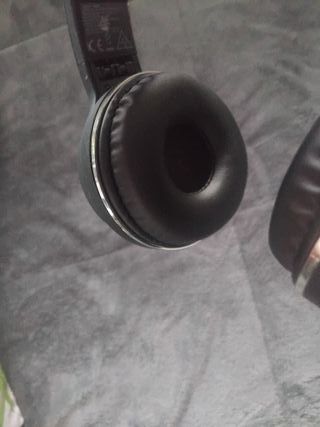 Auriculares Altec Negros con altavoz