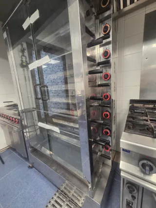 Asador de pollos profesional