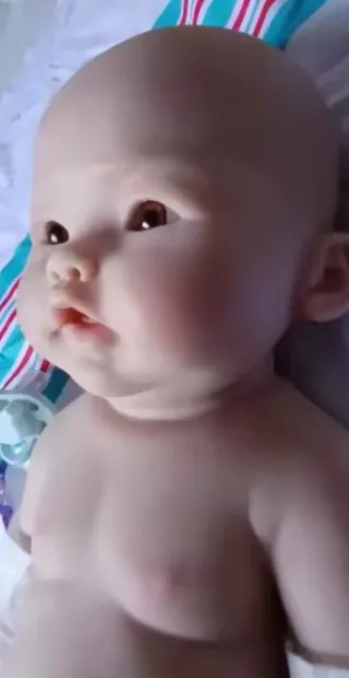 Reborn de silicona tamaño bebe