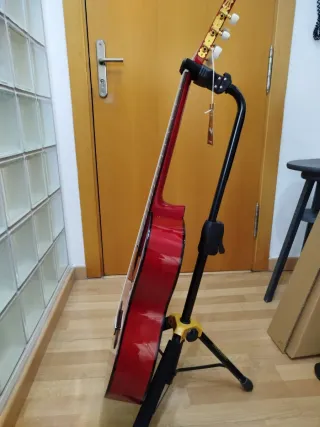 Guitarra Clásica Roja
