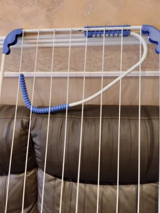 Tendedero plegable blanco y azul