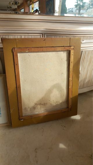 Cuadro antiguo con marco dorado