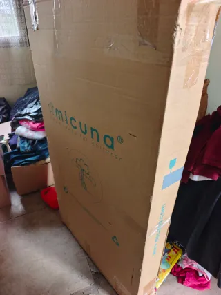 Cuna de madera para bebé