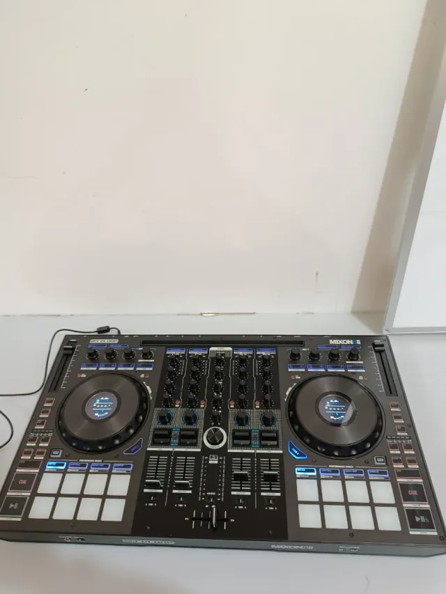 Controlador Reloop Mixon 8 Pro P6Y4389