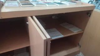 Mueble expositor con almacenaje