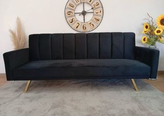 Divano letto disponibile in vari colori