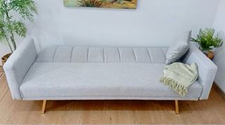Divano letto disponibile in vari colori