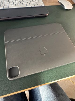 Teclado Magic Keyboard iPad 11 Negro