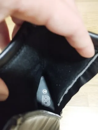 Botas/botines negros de tacón y olay