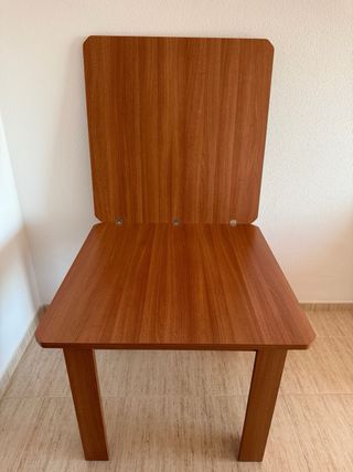 Mesa comedor extensible con 4 sillas 90x90x77