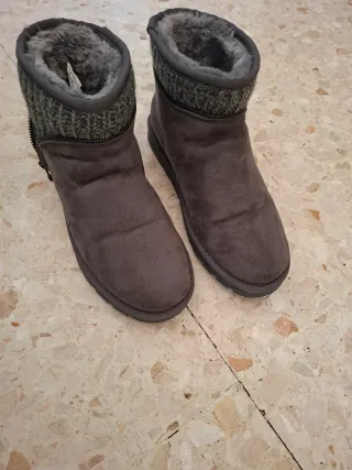 Botines grises cómodos con cremallera y muy cálido