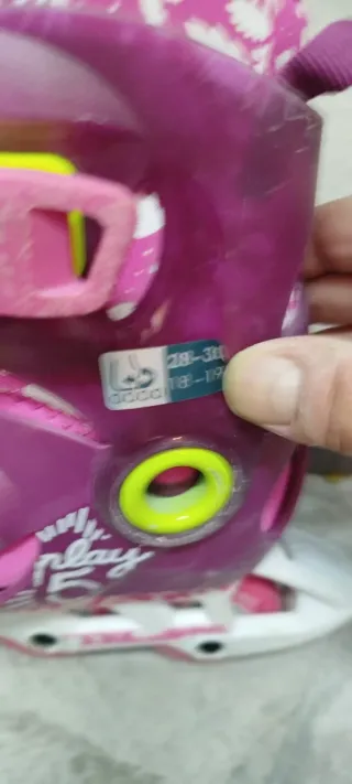 Patines y Casco Rosa