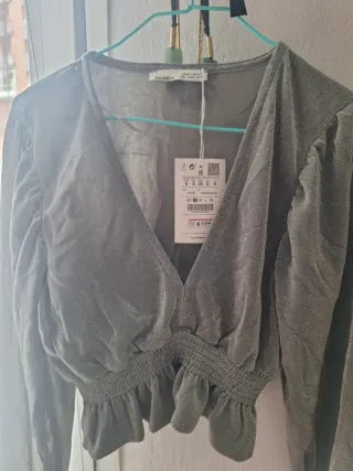 Blusa fiesta plata nueva Stradivarius