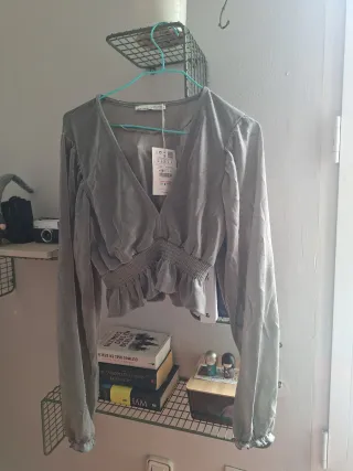 Blusa fiesta plata nueva Stradivarius